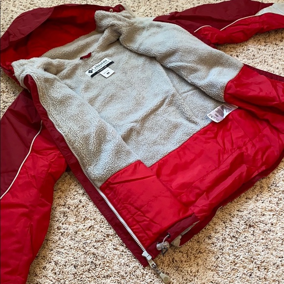 Columbia brand ski/snow coat in red - Picture 13 of 14